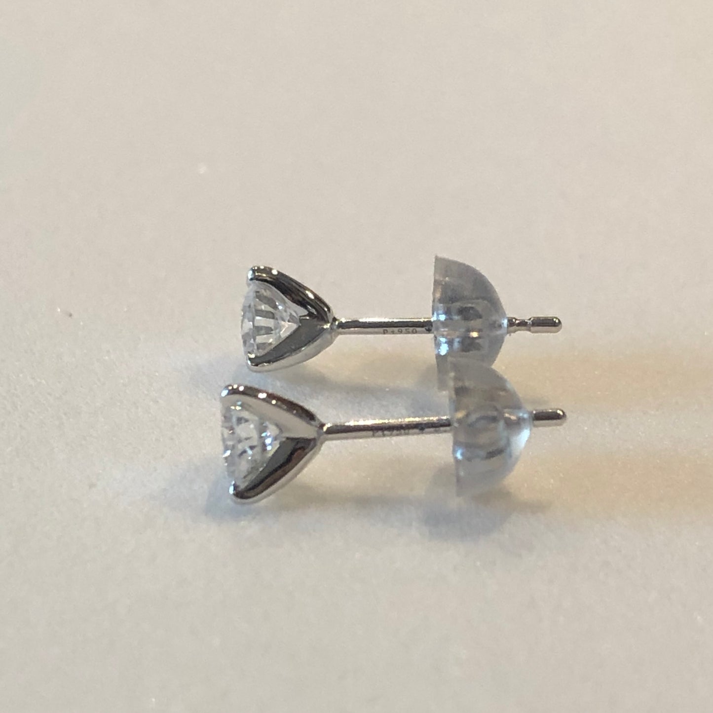 一粒ダイヤモンド ピアス/PTプラチナ